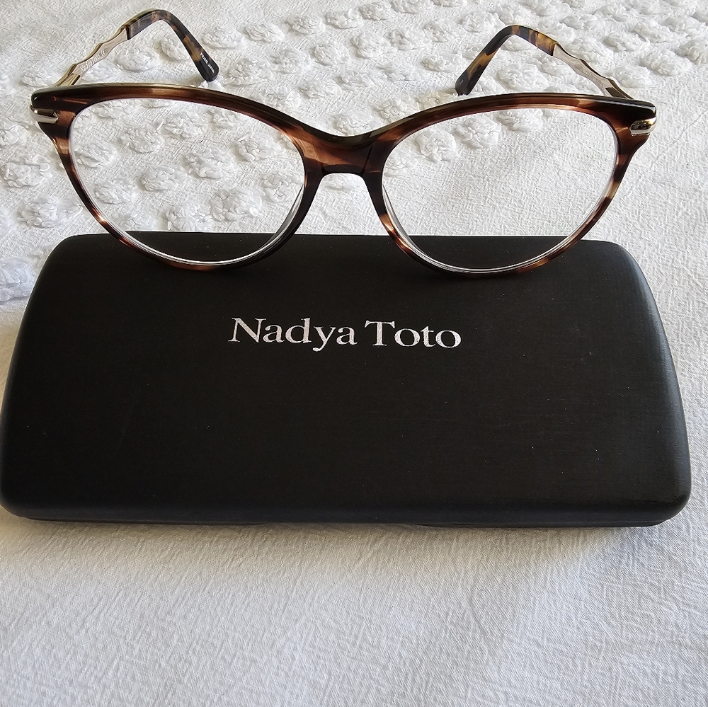 Eyeglasses for women with case